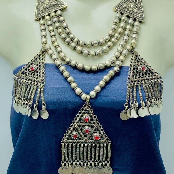 Beaded Layered Necklace, Silver Gypsy Vintage Necklace With Three Dangling - Picture 13 of 14